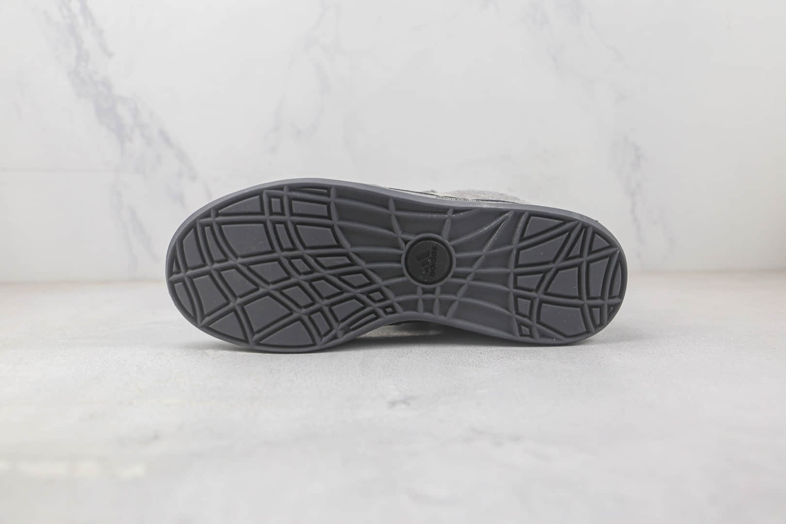 阿迪达斯Adidas ADIMATIC纯原版本灰黑色麂皮面包鞋 阿迪达斯校园板鞋 货号:HP6771
