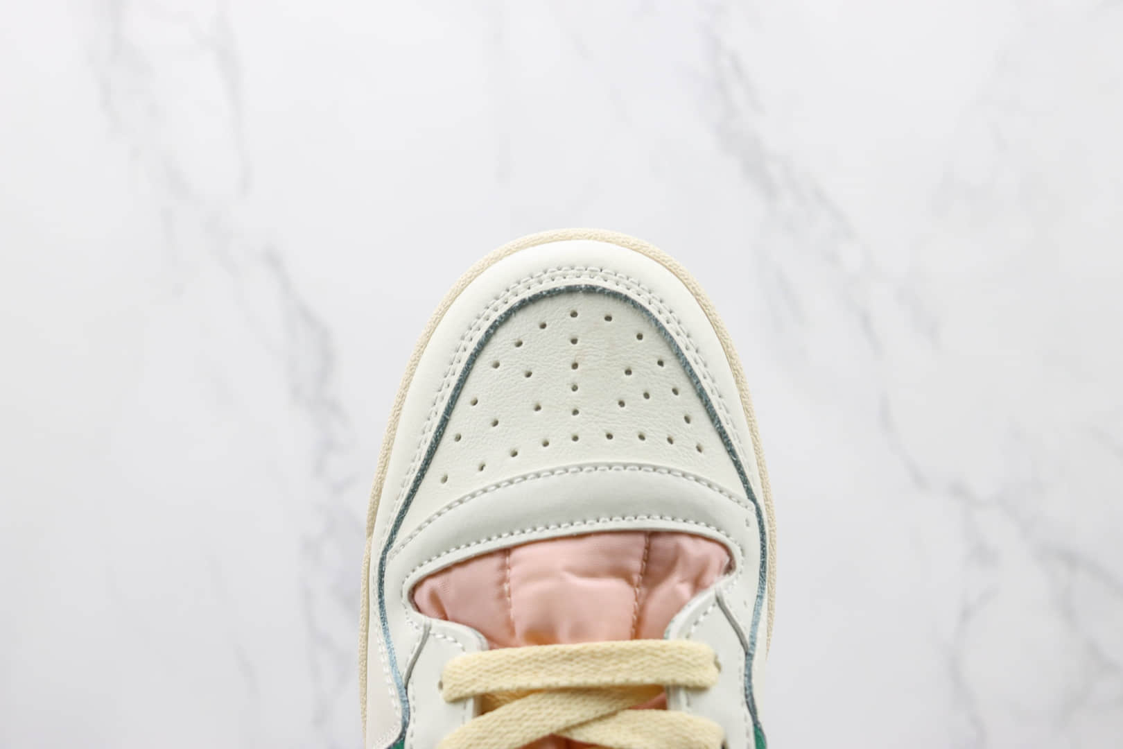 阿迪达斯Adidas Forum 84 High纯原版本高帮Forum84白绿色板鞋 阿迪达斯校园板鞋 货号:GW2203