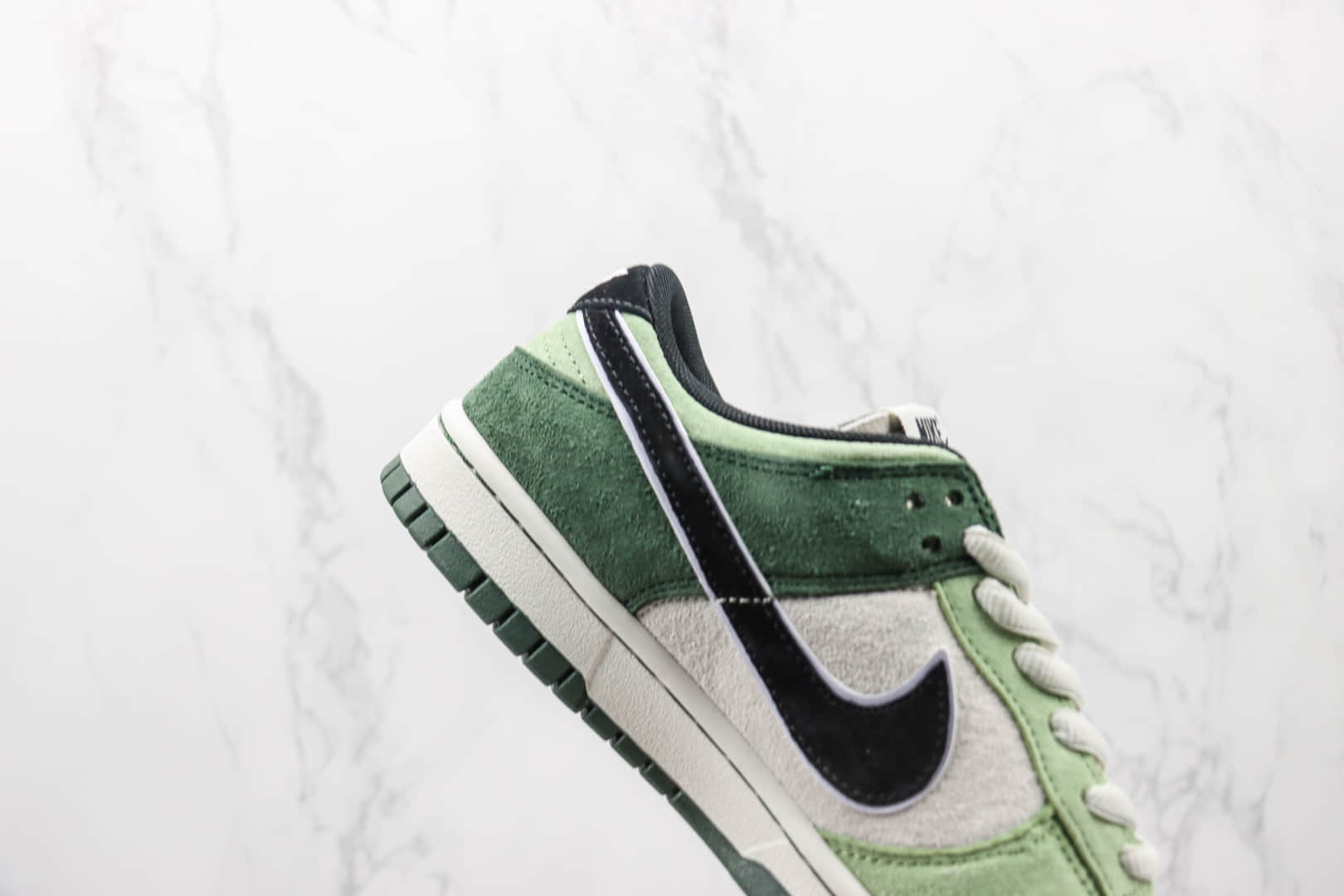 耐克Nike SB Dunk Low Steamboy OST x Otomo Katsuhiro大友克洋联名款纯原版本低帮SB DUNK麂皮摩卡绿板鞋 莆田天花板DUNK板鞋 货号:LF0068-001