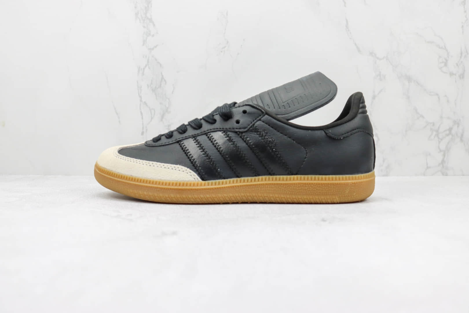 阿迪达斯Adidas Humanrace Samba x Pharrell联名款纯原版本长鞋舌版三叶草桑巴黑灰色板鞋 莆田阿迪达斯货源 (ID:94005) - 图片1