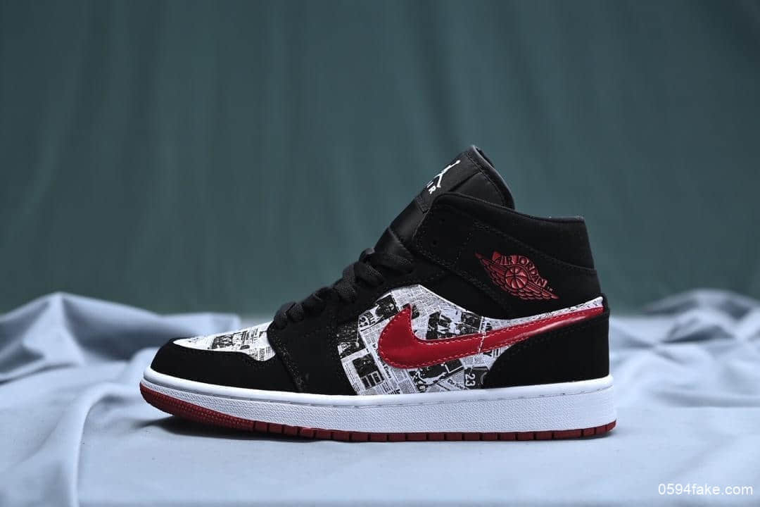 乔丹Air Jordan 1 Mid纯原版本乔老爷涂鸦鞋面AJ1中帮红色钩子小黑红熊猫脚实战篮球鞋 货号:852542-061