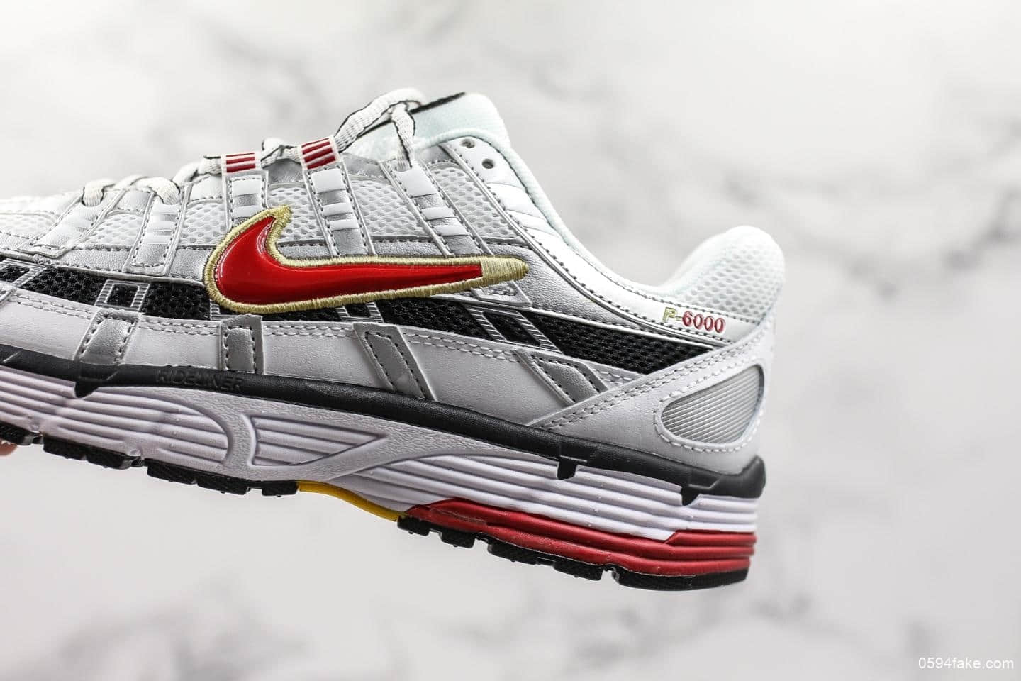 耐克Nike P-6000 CNPT0 Silver Laser Fuchsia系列复古老爹风休闲运动舒适跑鞋纯原版本老爹鞋 货号:BV1021-101