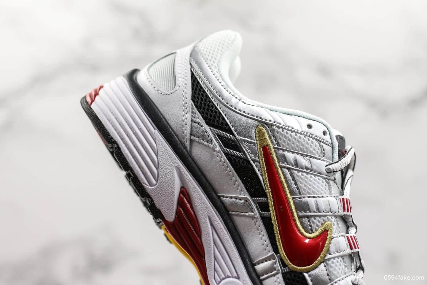 耐克Nike P-6000 CNPT0 Silver Laser Fuchsia系列复古老爹风休闲运动舒适跑鞋纯原版本老爹鞋 货号:BV1021-101
