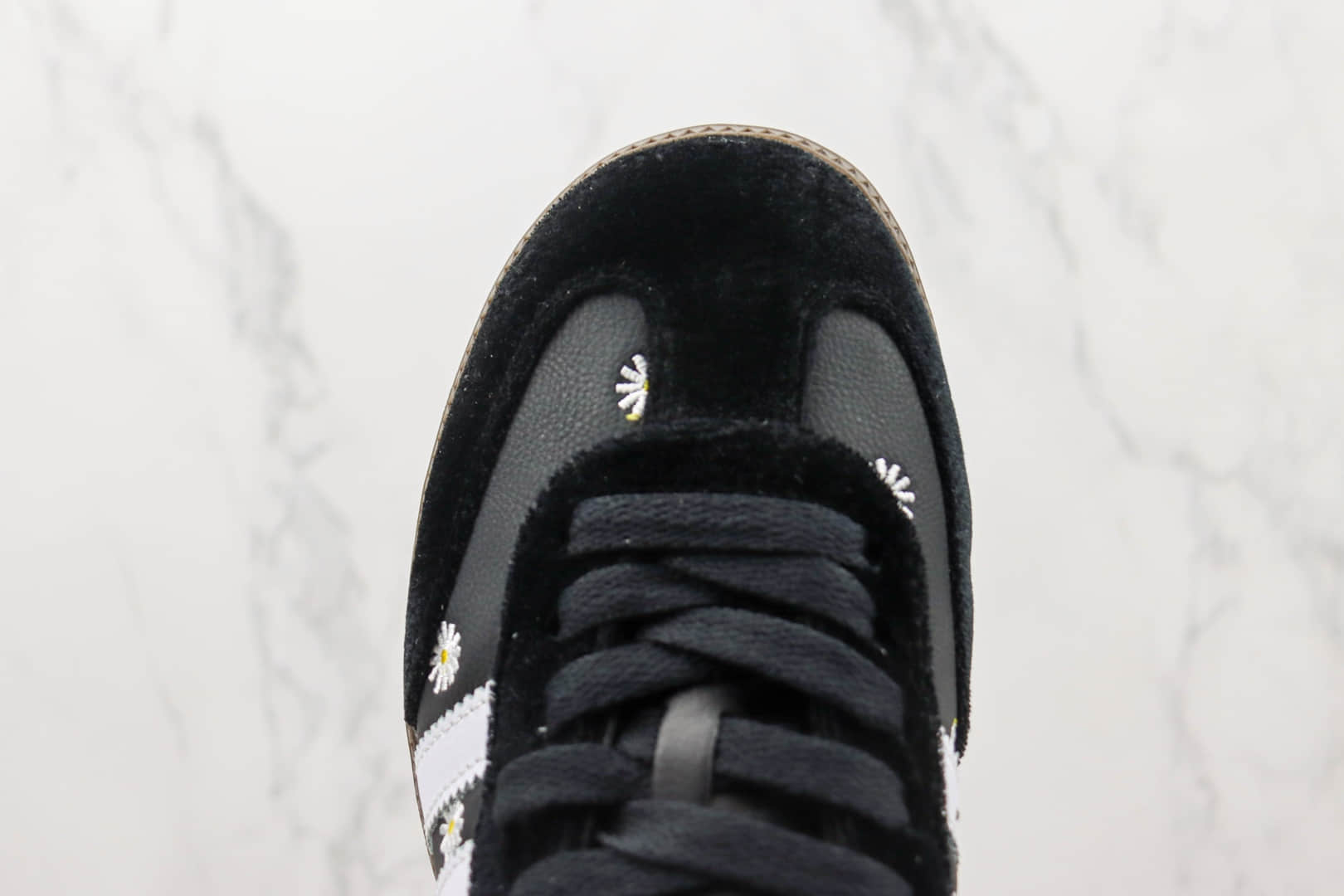 阿迪达斯Adidas Samba atmos×FACE纯原版本三叶草桑巴系列小雏菊配色板鞋 莆田阿迪达斯桑巴系列板鞋 货号:HO3848