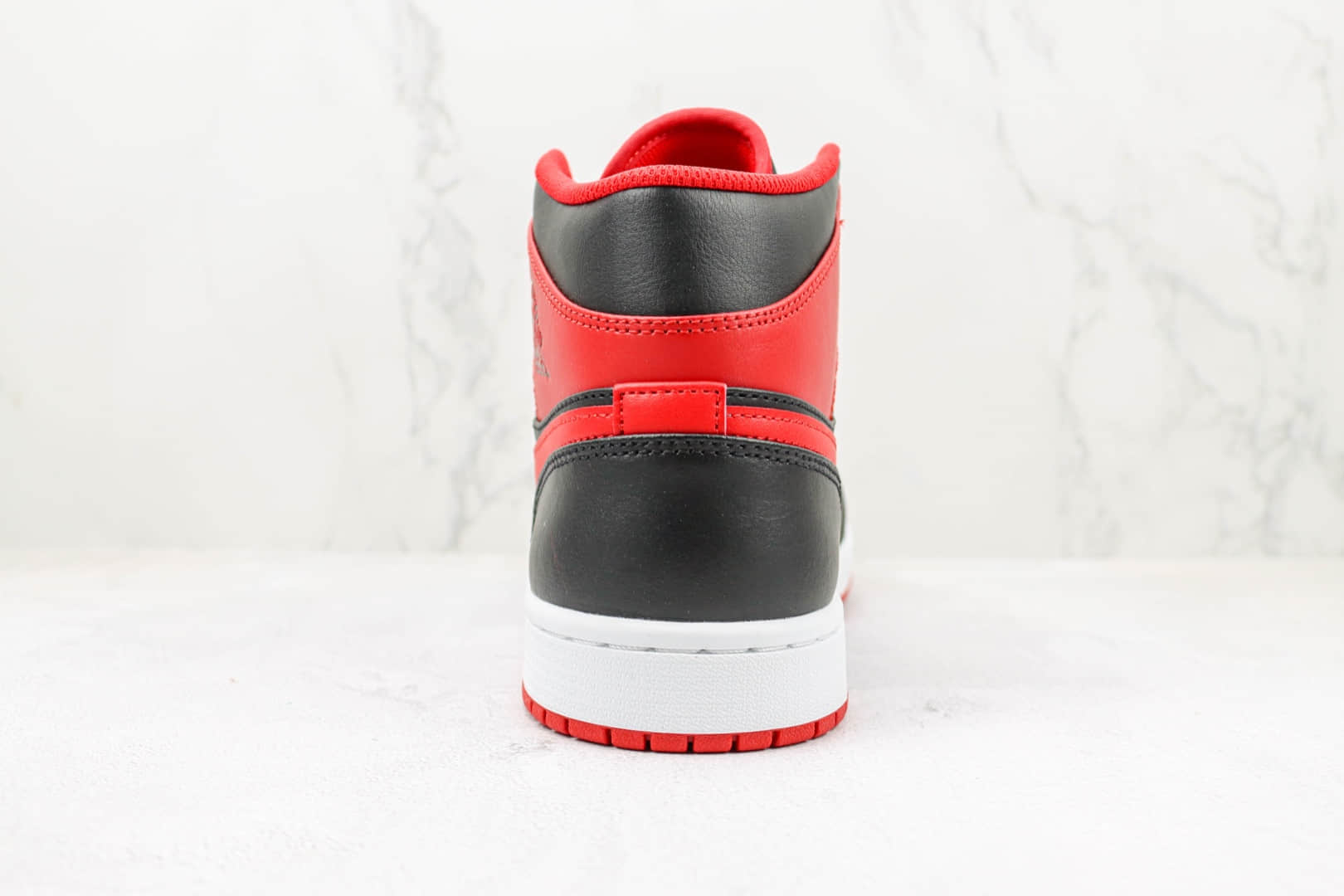 乔丹Air Jordan 1 Mid纯原版本中帮AJ1黑红脚趾板鞋 莆田天花板AJ1系列 货号:DQ8426-060