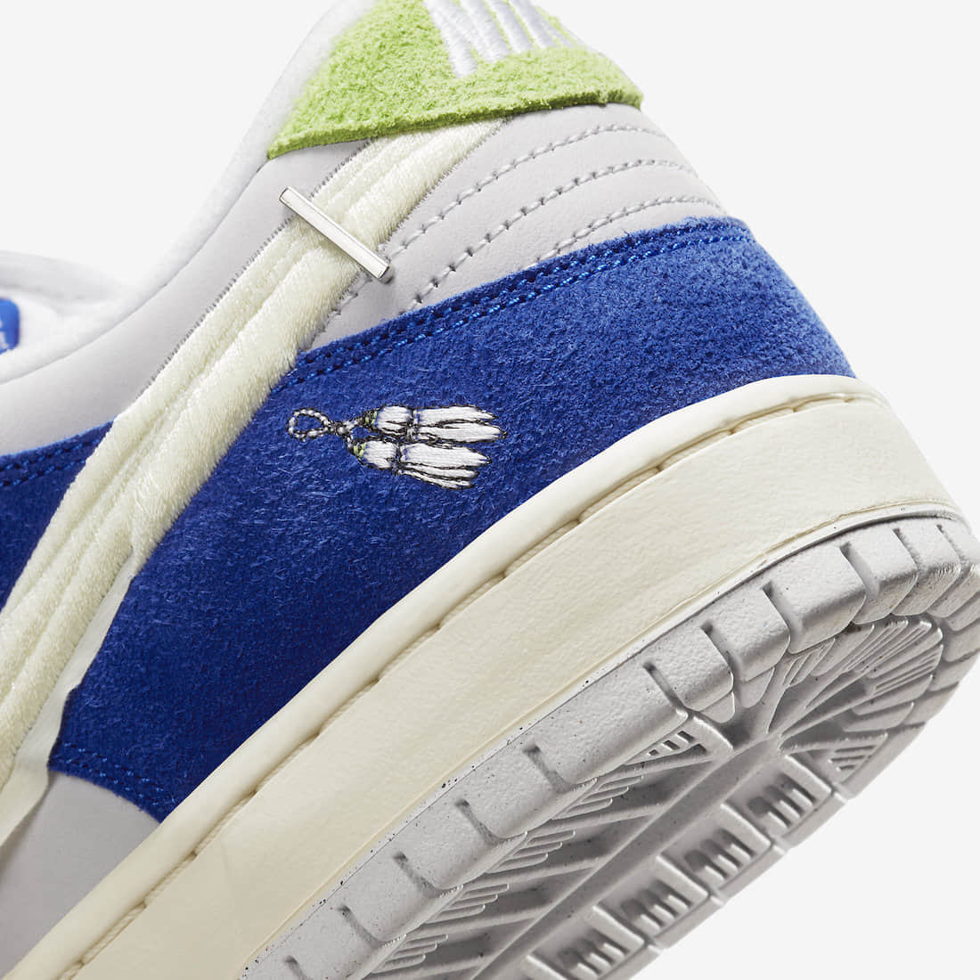 国内滑板店联名！全新Fly Streetwear x Nike SB Dunk官图释出！ 货号：DQ5130-400