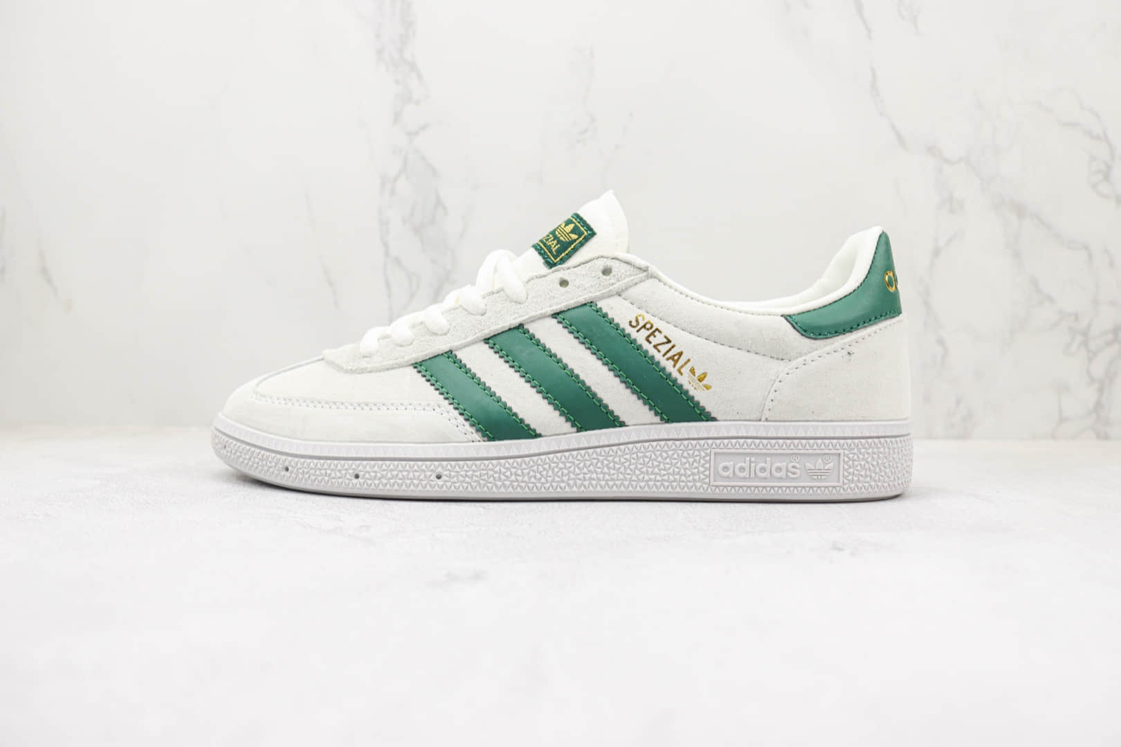 阿迪达斯Adidas Handball Spezial纯原版本白绿色平底复古跑鞋 阿迪达斯校园板鞋 货号:BD7636