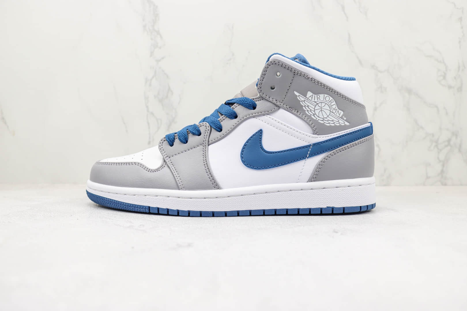 乔丹Air Jordan 1 Mid Retro纯原版本中帮AJ1烟灰蓝色板鞋 莆田AJ1篮球鞋系列 (ID:95079) - 图片1