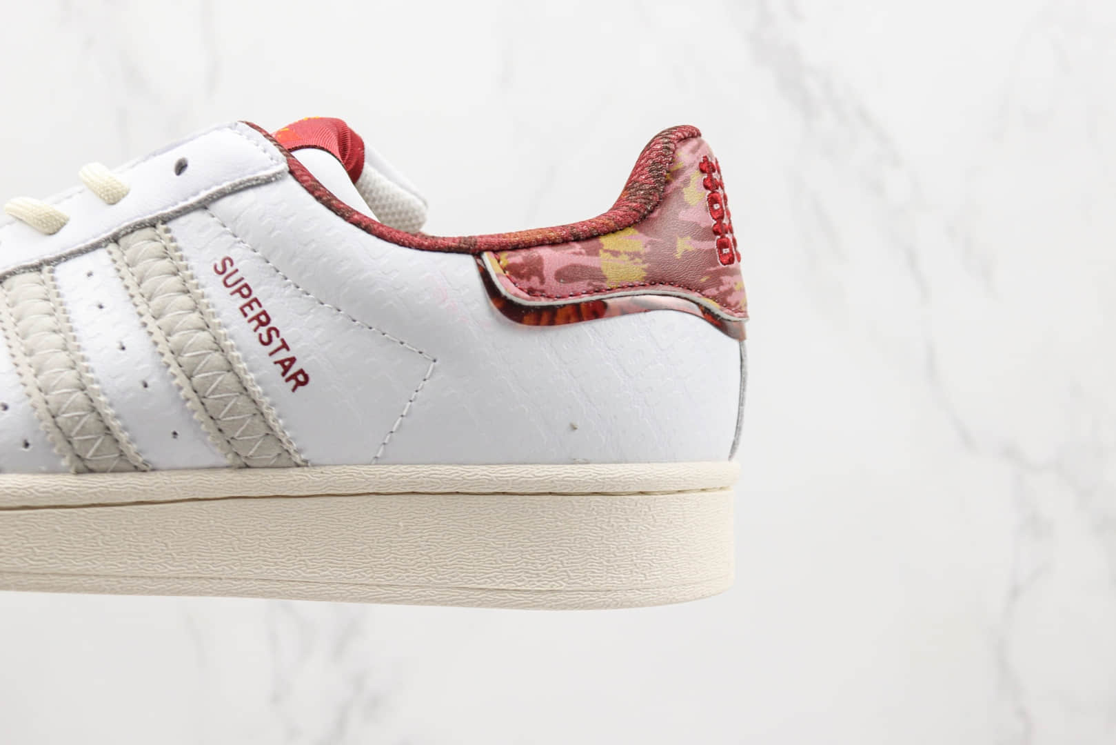 阿迪达斯Adidas Originals Superstar纯原版本兔年限定贝壳头迷彩尾板鞋 阿迪达斯贝壳头系列 货号:IF2577
