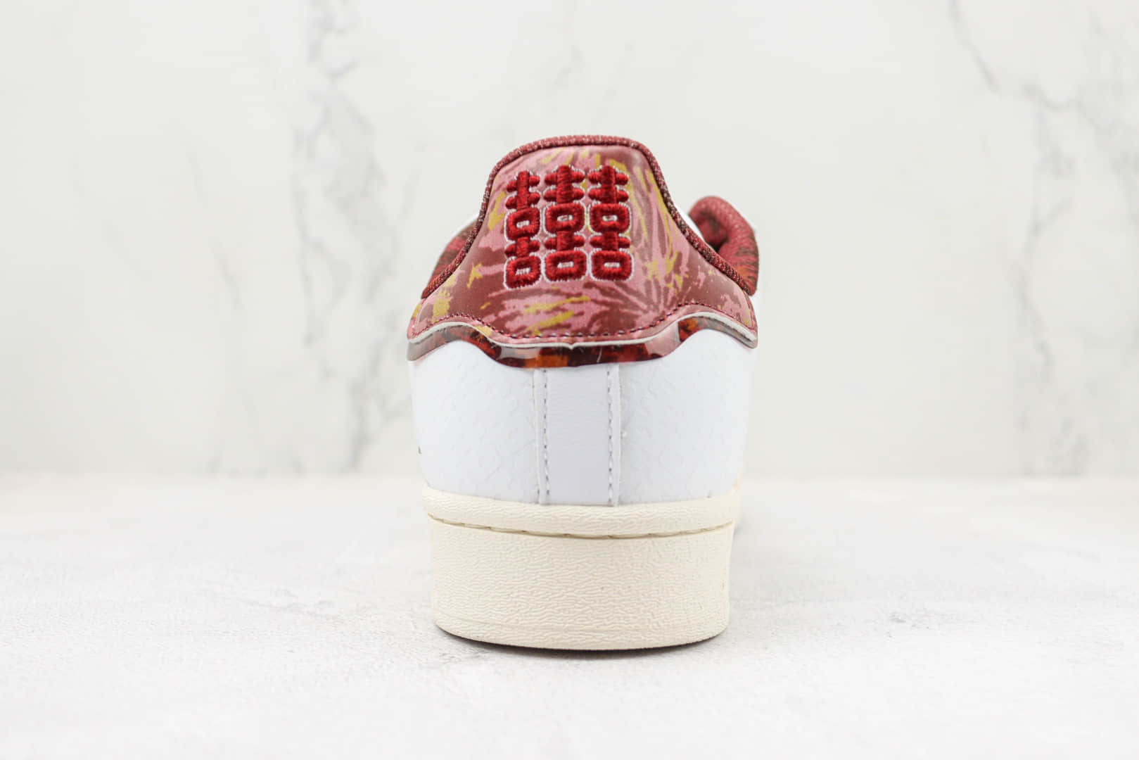 阿迪达斯Adidas Originals Superstar纯原版本兔年限定贝壳头迷彩尾板鞋 阿迪达斯贝壳头系列 货号:IF2577