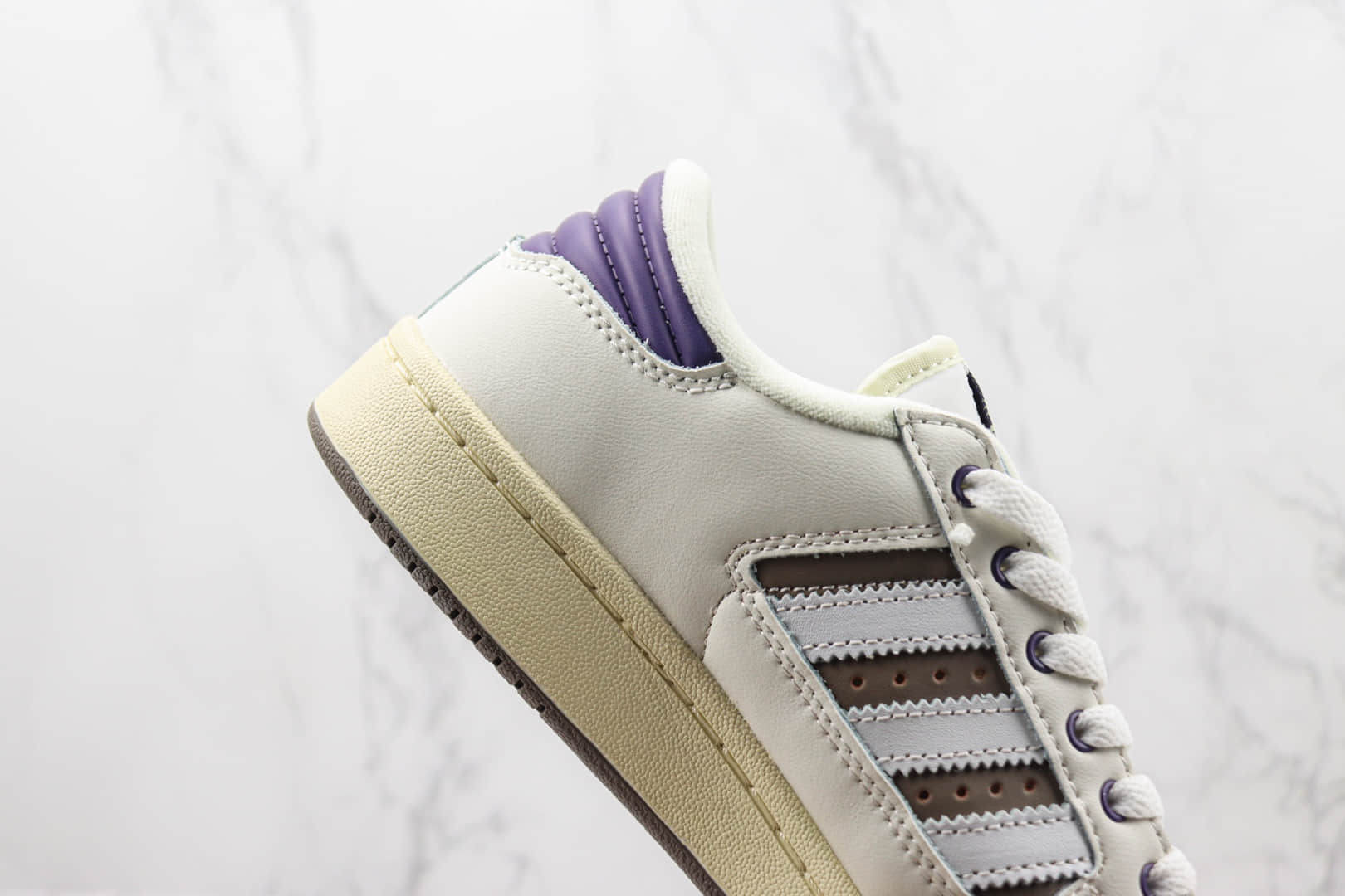 阿迪达斯adidas Centennial 85 Low纯原版本白棕紫色复古板鞋 莆田阿迪达斯货源 货号:IE2369