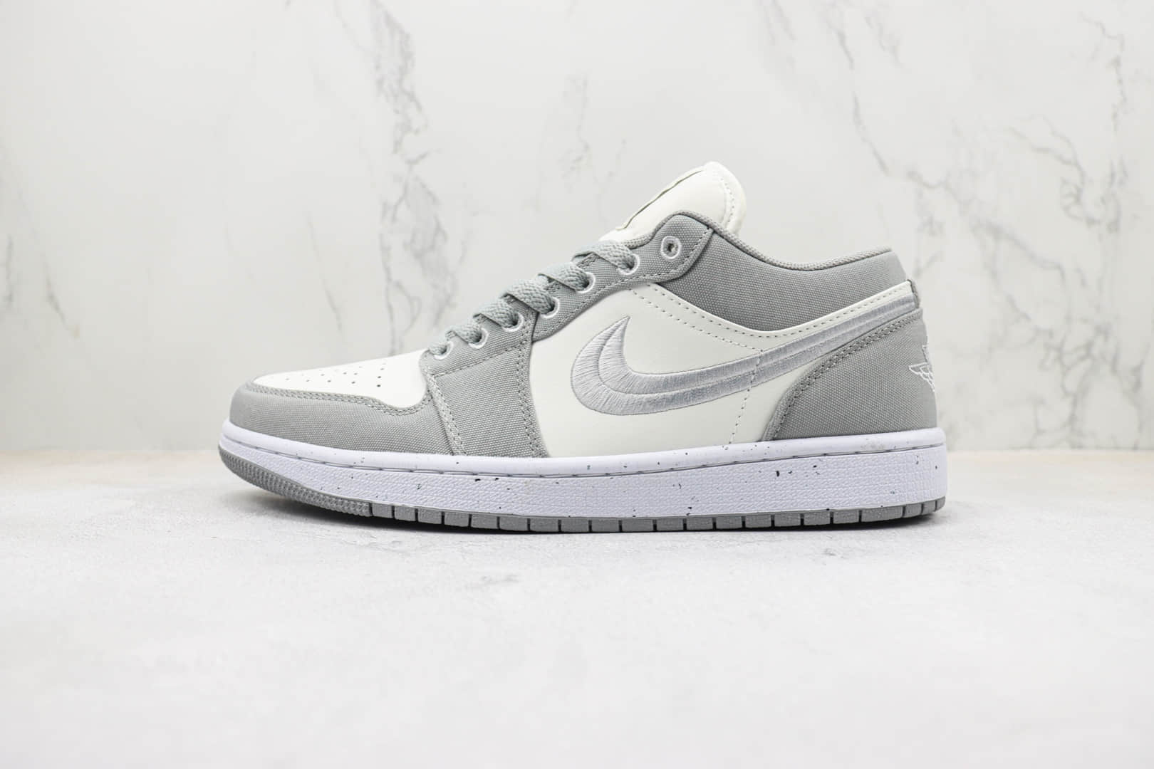 乔丹Air Jordan 1 Low纯原版本低帮AJ1帆布白灰刺绣板鞋 莆田天花板AJ1系列 (ID:95854) - 图片1