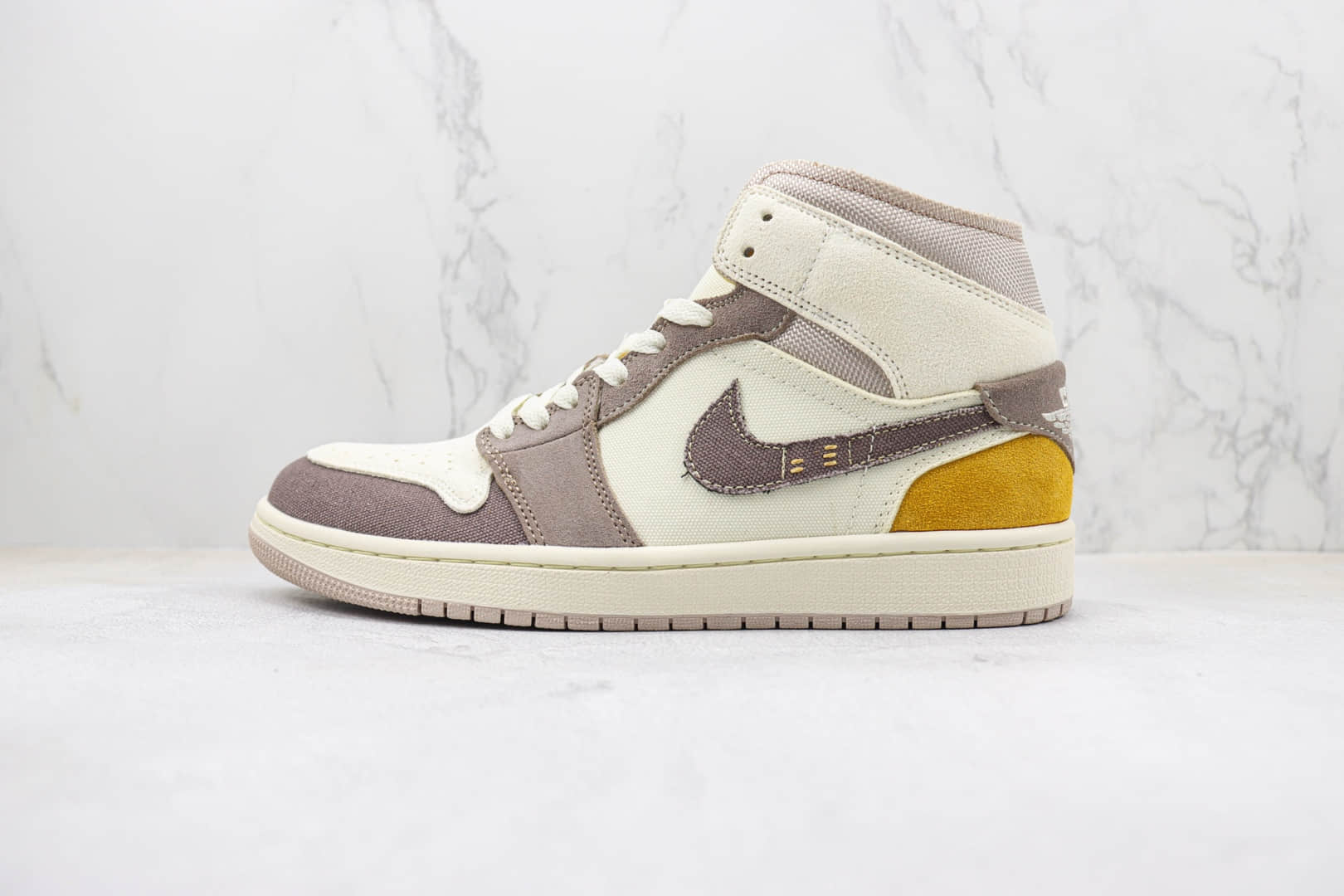 乔丹Air Jordan 1 Mid纯原版本中帮AJ1白褐灰色帆布篮球鞋 莆田天花板AJ1系列 (ID:95862) - 图片1
