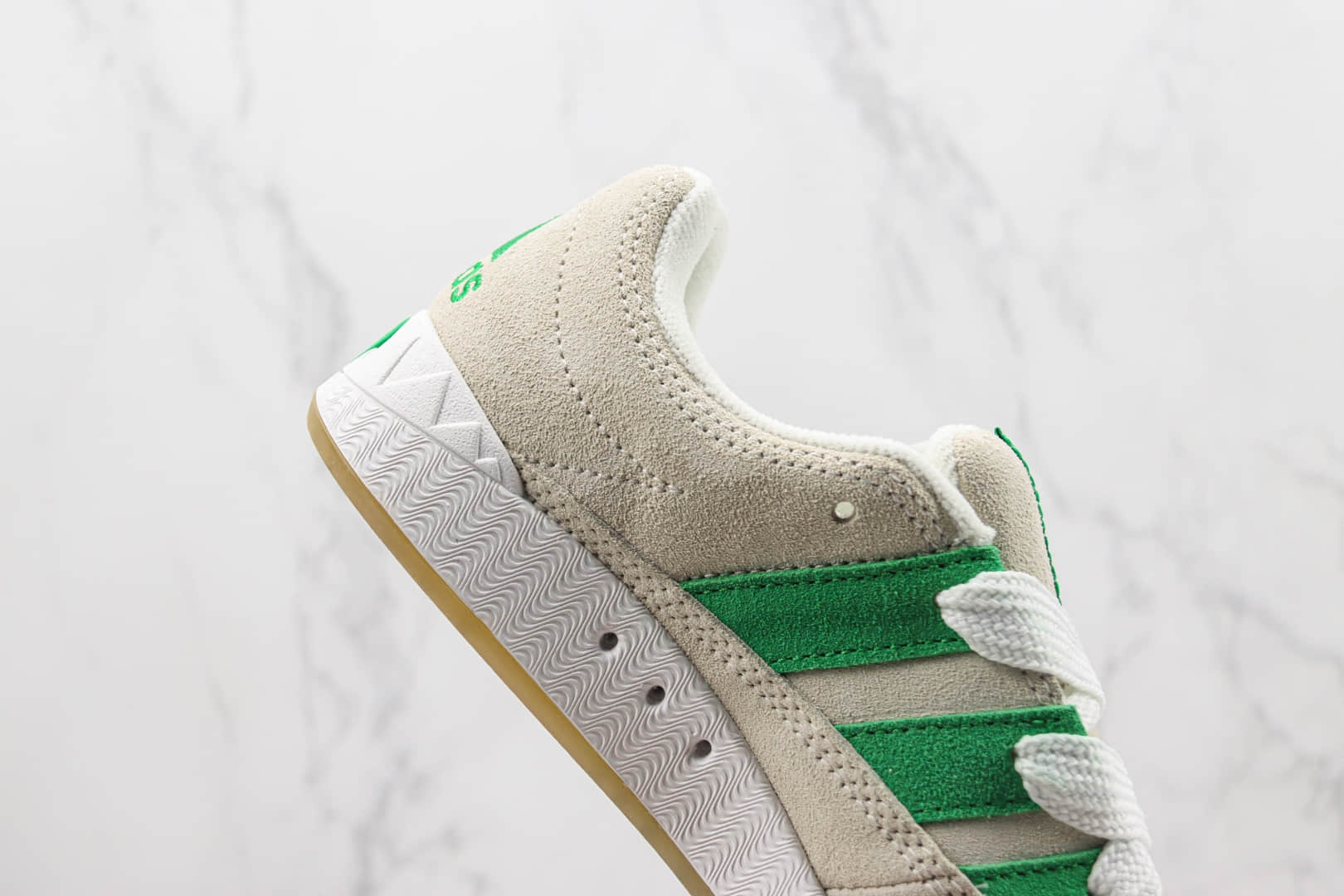 阿迪达斯Atmos x adidas Adimatic Low纯原版本马蒂奇联名灰绿色鲨鱼面包鞋 莆田阿迪达斯货源 货号:HR0776