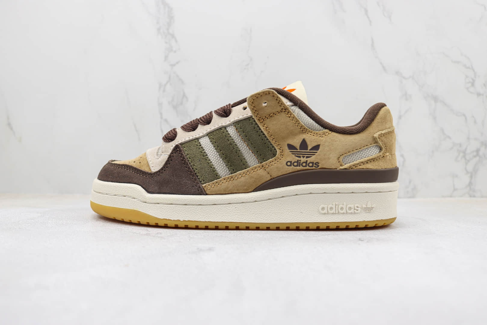 阿迪达斯adidas Forum 84 Low ACE纯原版本三叶草深棕麦黄色复古板鞋 莆田阿迪达斯货源 (ID:95958) - 图片1