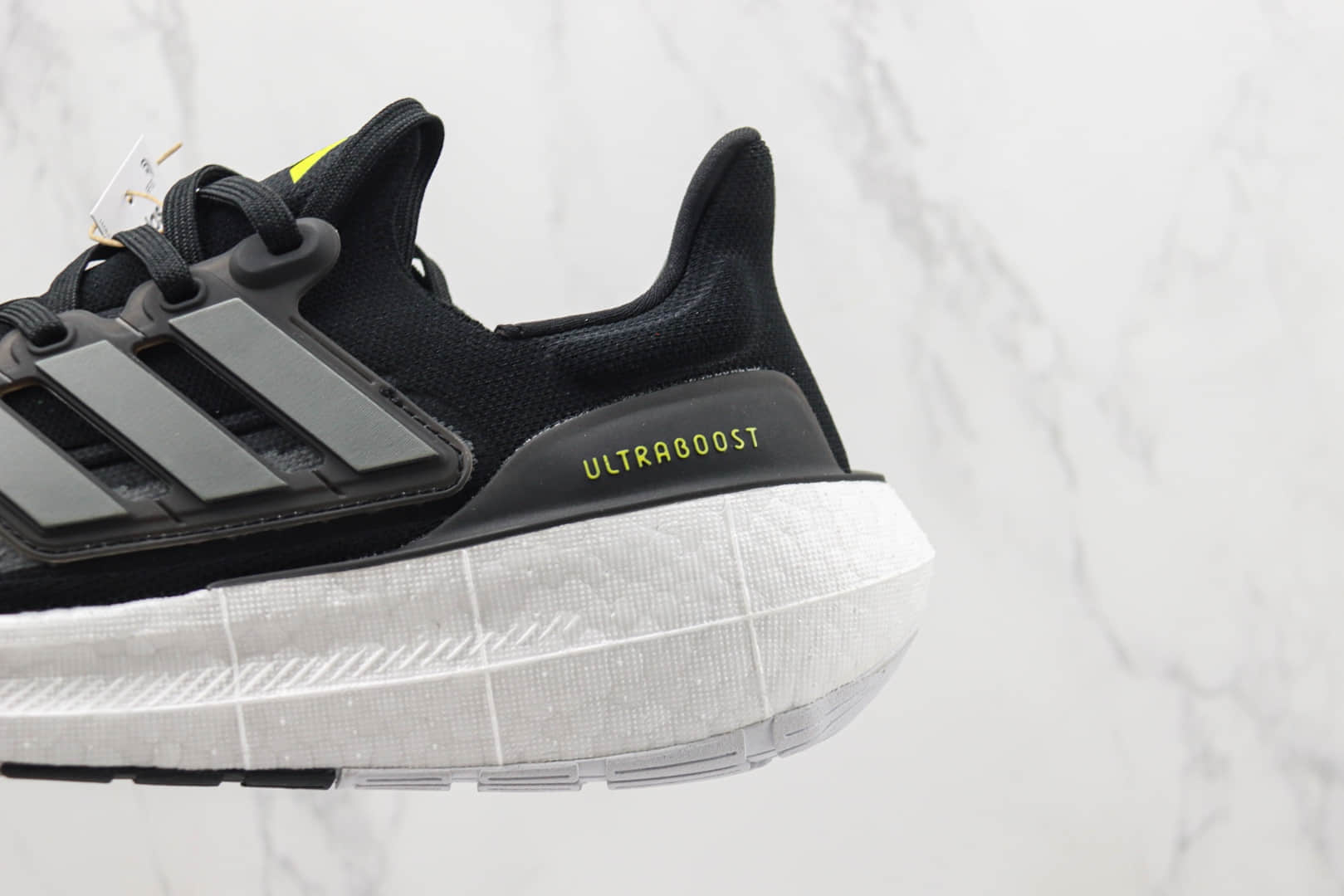 阿迪达斯Adidas Ultra Boost Light 23纯原版本UB9.0爆米花黑绿色跑鞋 莆田阿迪达斯爆米花系列跑鞋 货号:HQ6339