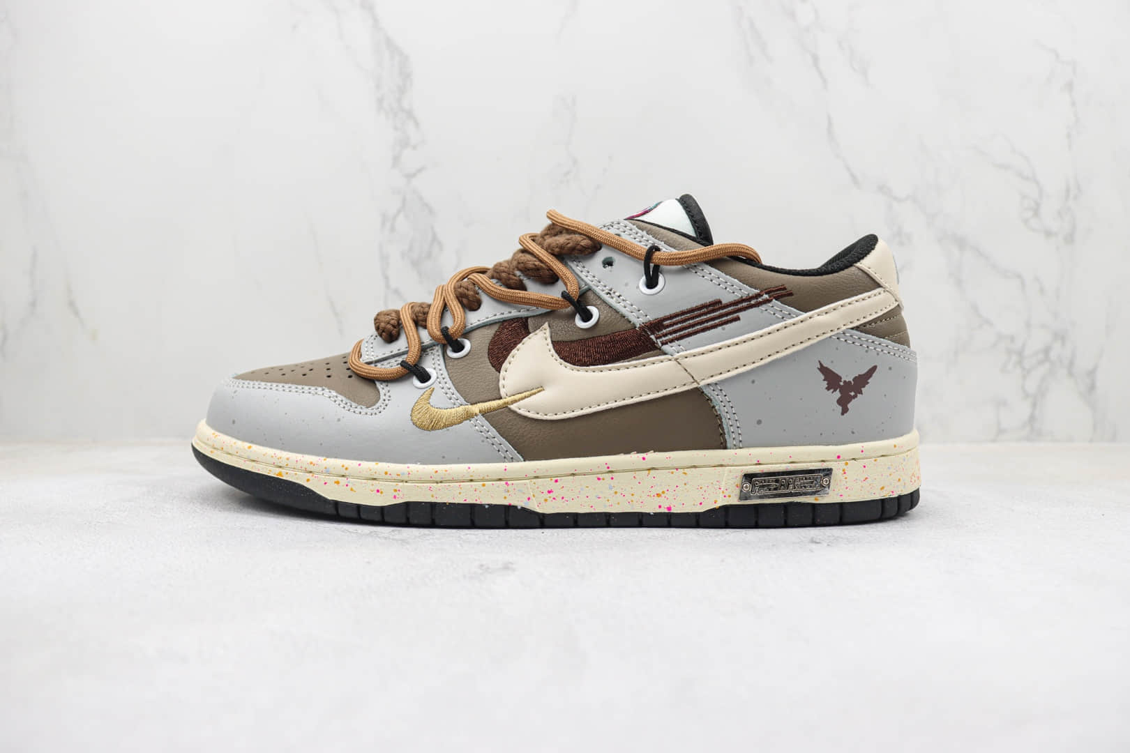 耐克Nike SB Dunk Low纯原版本低帮SB DUNK绑带三勾做旧印花板鞋 莆田天花板DUNK板鞋 (ID:96458) - 图片1
