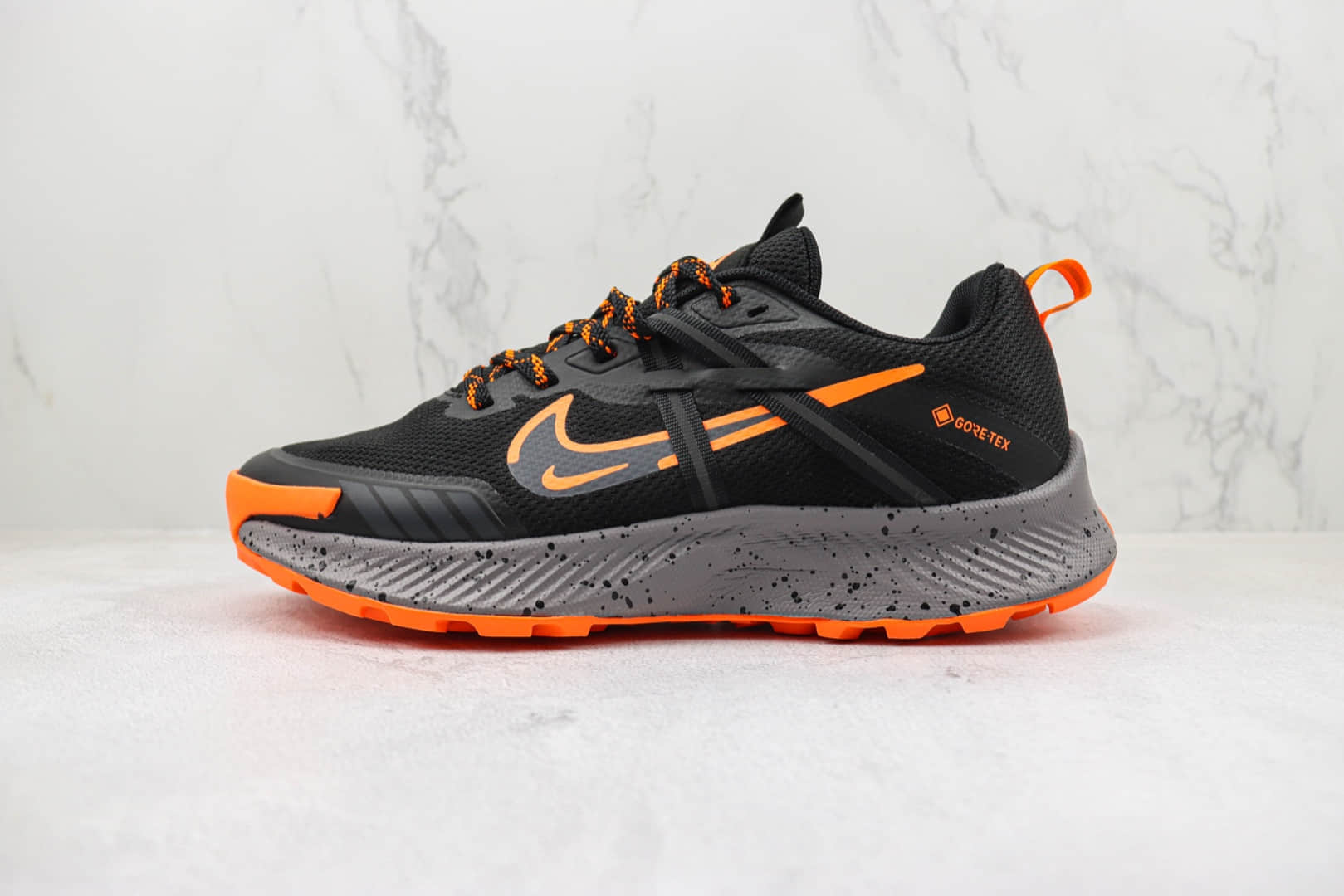 耐克Nike Pegasus Trail 2纯原版本飞马2代黑橙色跑鞋 莆田耐克货源 (ID:96818) - 图片1