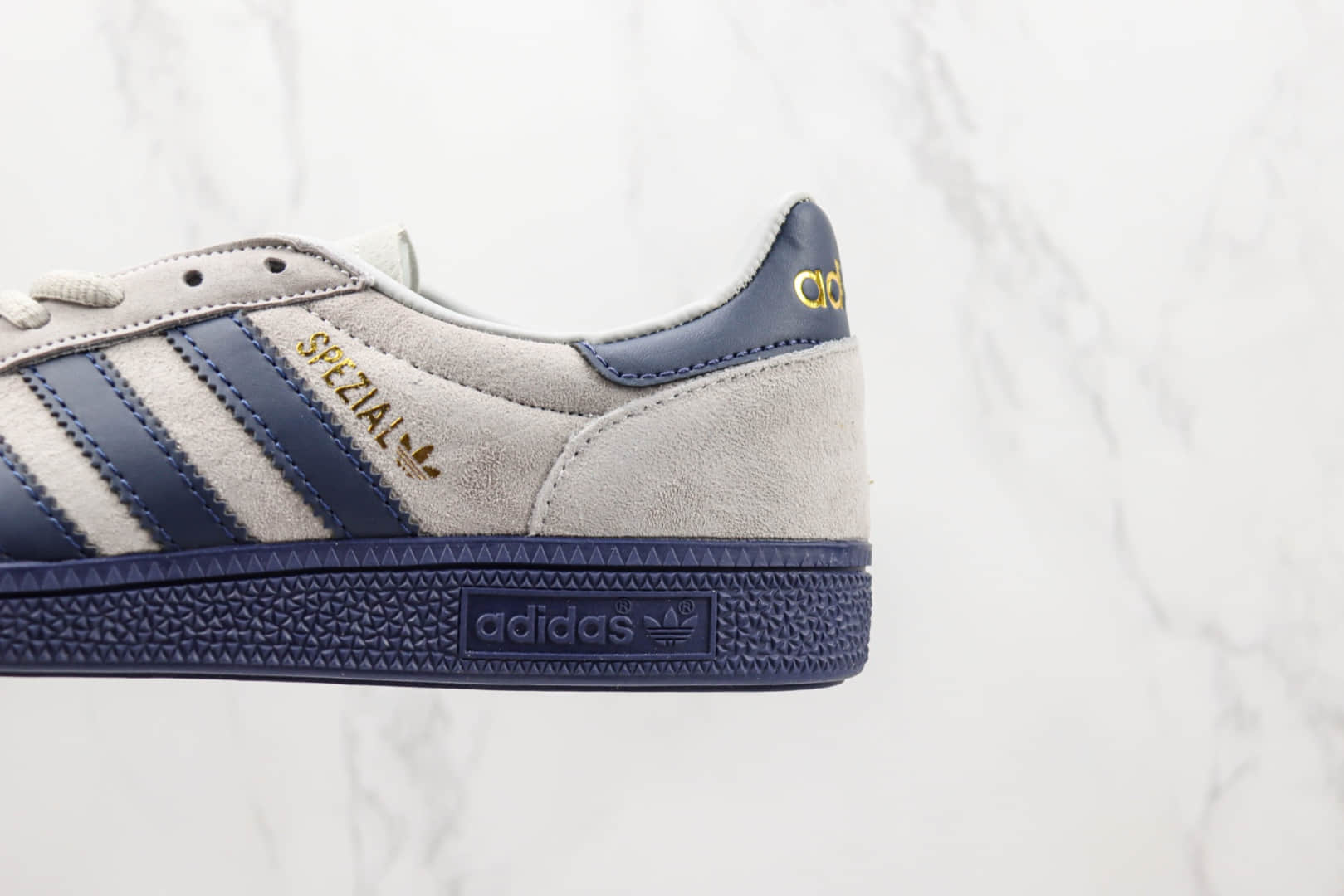 阿迪达斯adidas Handball Spezial纯原版本三叶草灰蓝色烫金复古麂皮板鞋 莆田阿迪达斯货源 货号:BD7637