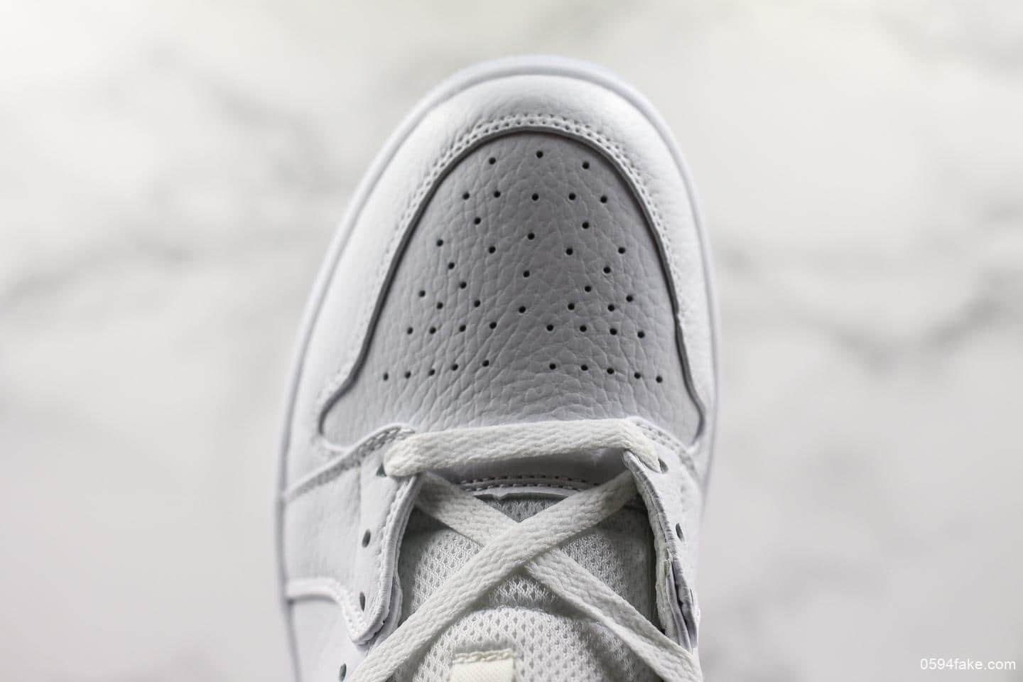 耐克Nike Wmns Air Jordan 1 Mid Unite Totale乔丹1代纯原版本复古经典中帮实战篮球鞋蓝白波点透明水晶底 货号:CI9100-100