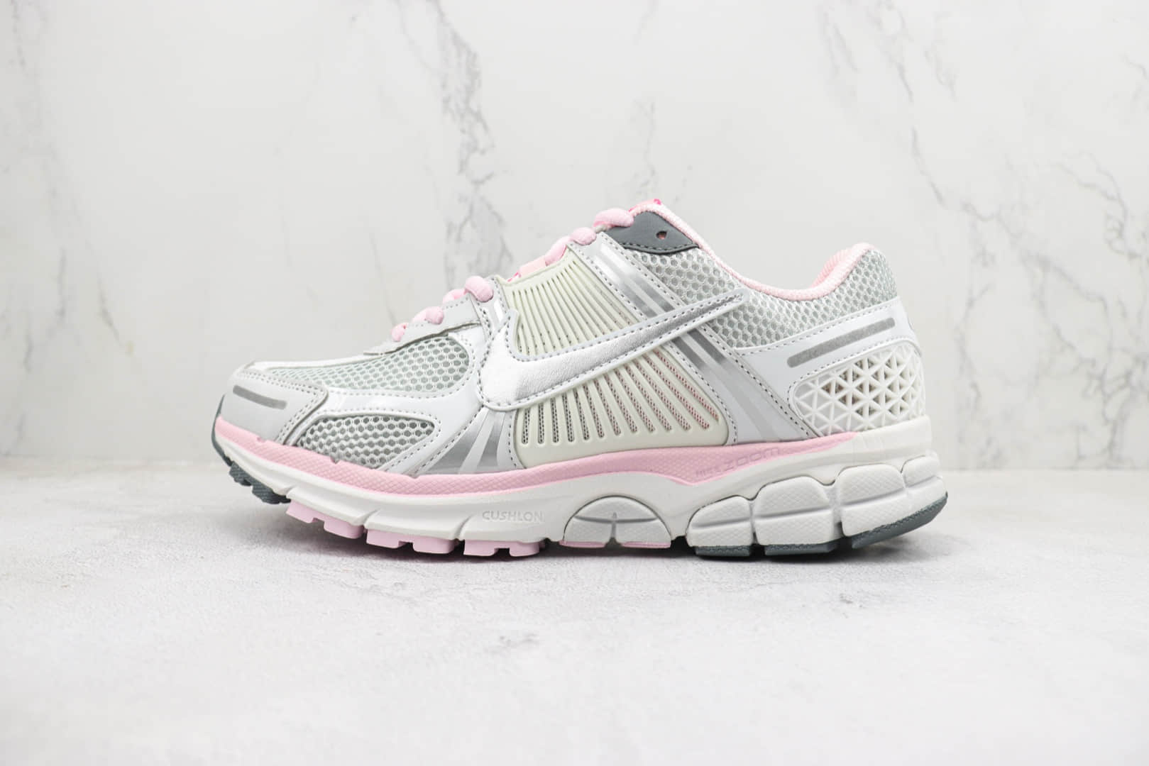 耐克Nike Zoom Vomero 5纯原版本佛莫罗5代灰粉色复古运动鞋 莆田复刻耐克 (ID:97349) - 图片1