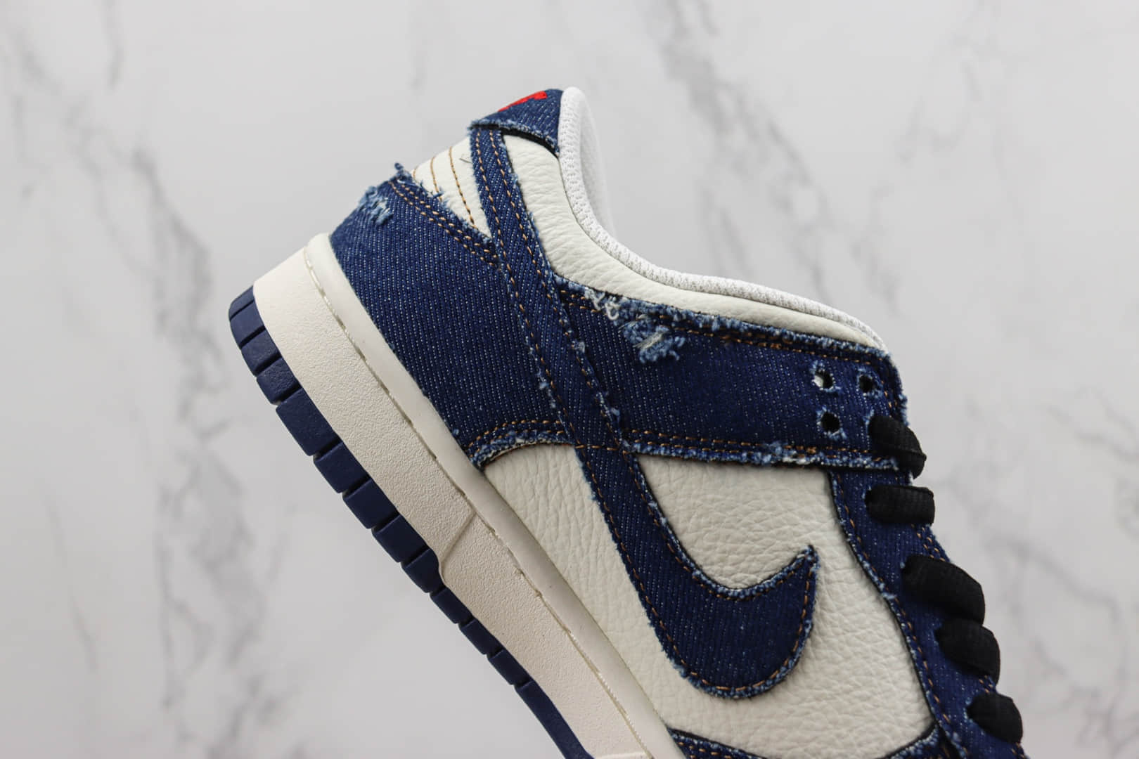 耐克Nike Dunk Low Retro纯原版本低帮DUNK李维斯牛仔蓝配色板鞋 莆田天花板DUNK系列板鞋 货号:LE0021-001