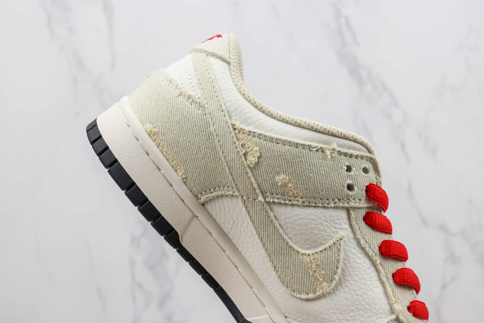 耐克Nike SB Dunk Low纯原版本李维斯联名低帮SB Dunk牛仔破洞板鞋 莆田天花板Dunk系列 货号:LE0021-003