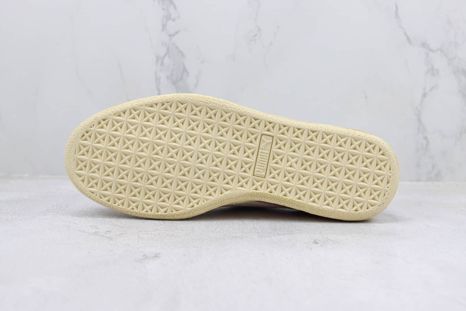 彪马PUMA Clyde OG纯原版本五十周年纪念粉色低帮板鞋 莆田复刻彪马 货号:391333-01