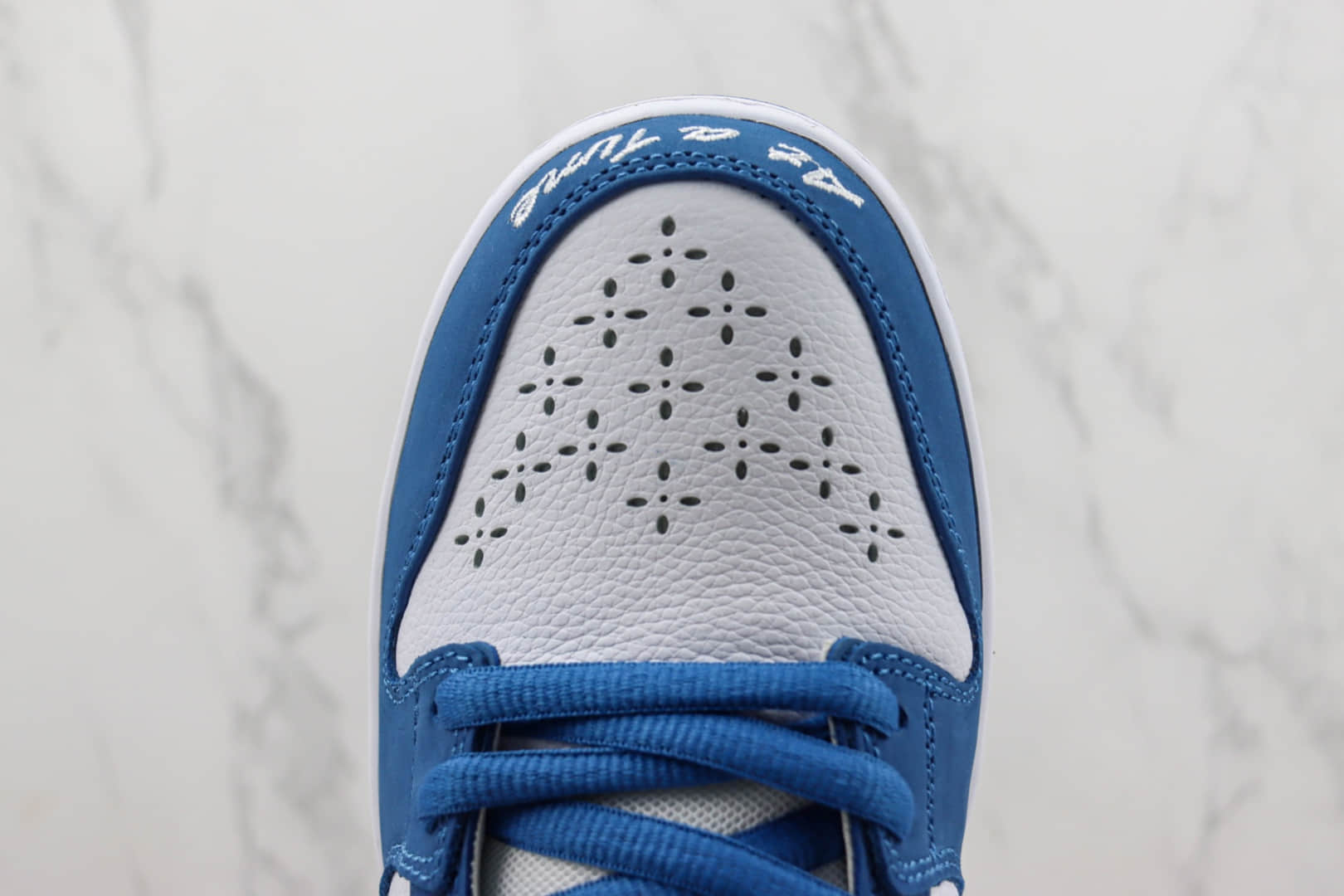 耐克Born x Raised x Nike SB Dunk Low“Release Date”纯原版本三方联名蓝白色板鞋 莆田天花板Dunk系列 货号:FN7819-400