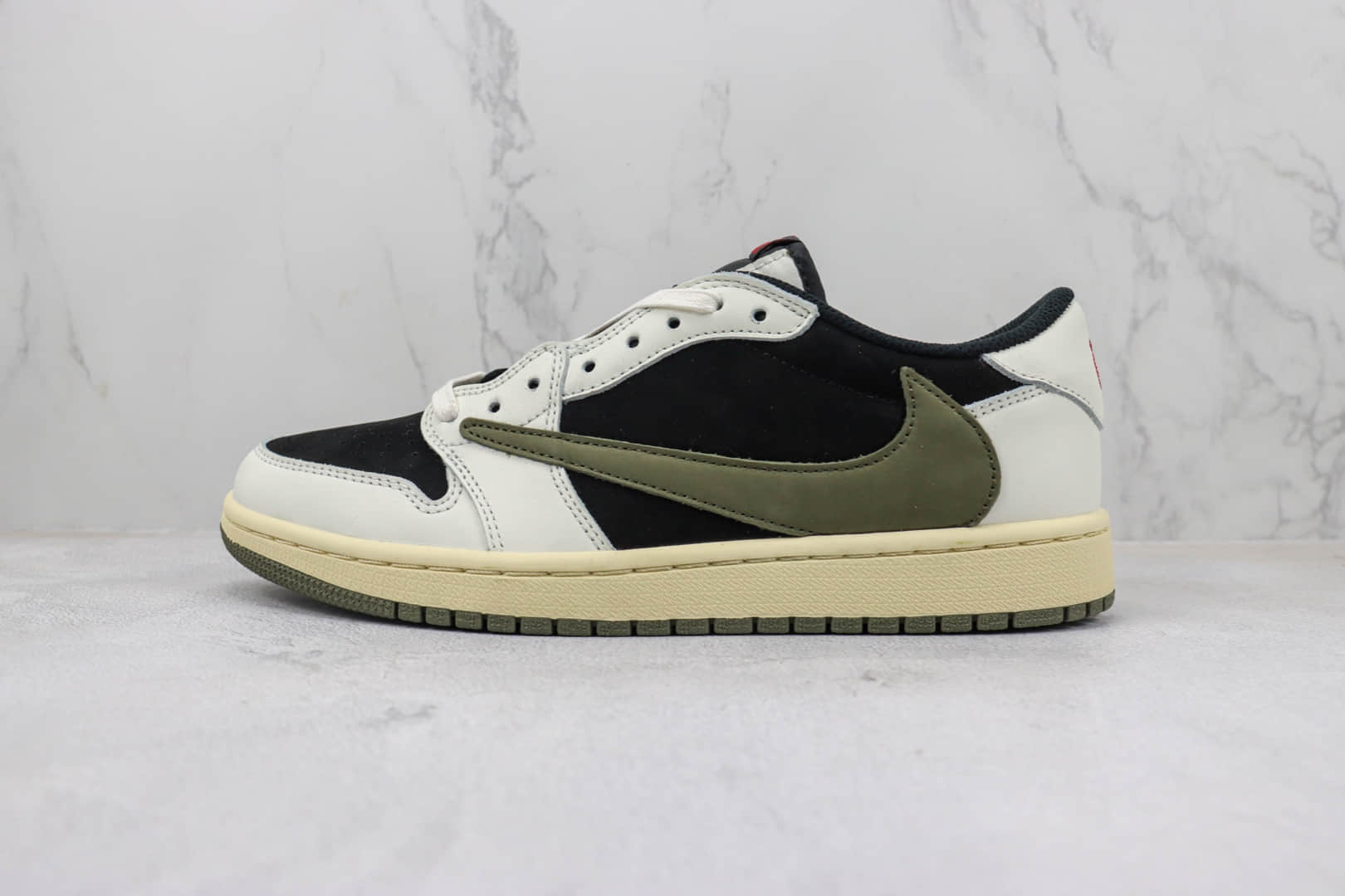 乔丹Travis Scott x Air Jordan 1 Low OG “Olive”纯原版本TS联名AJ1低帮倒钩橄榄绿板鞋 莆田天花板AJ1系列 (ID:98225) - 图片1