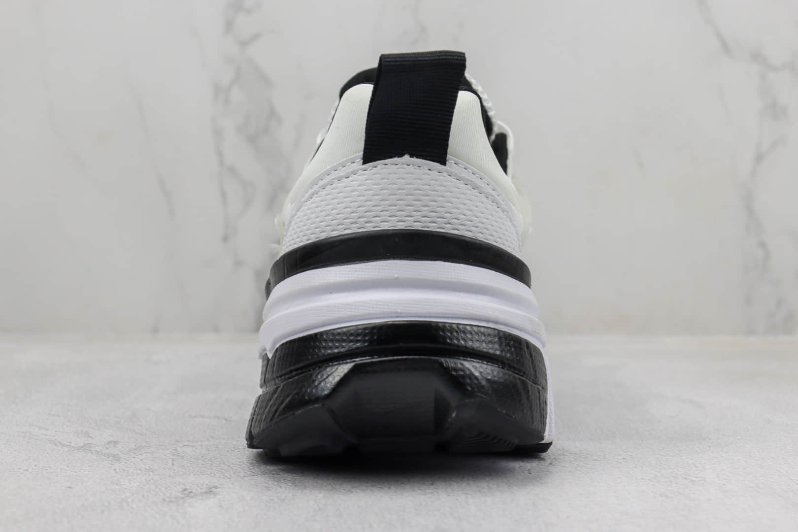 耐克Nike V2K Run Runtekk纯原版本V2K白黑色复古跑鞋 莆田耐克工厂 货号:FD0736-102