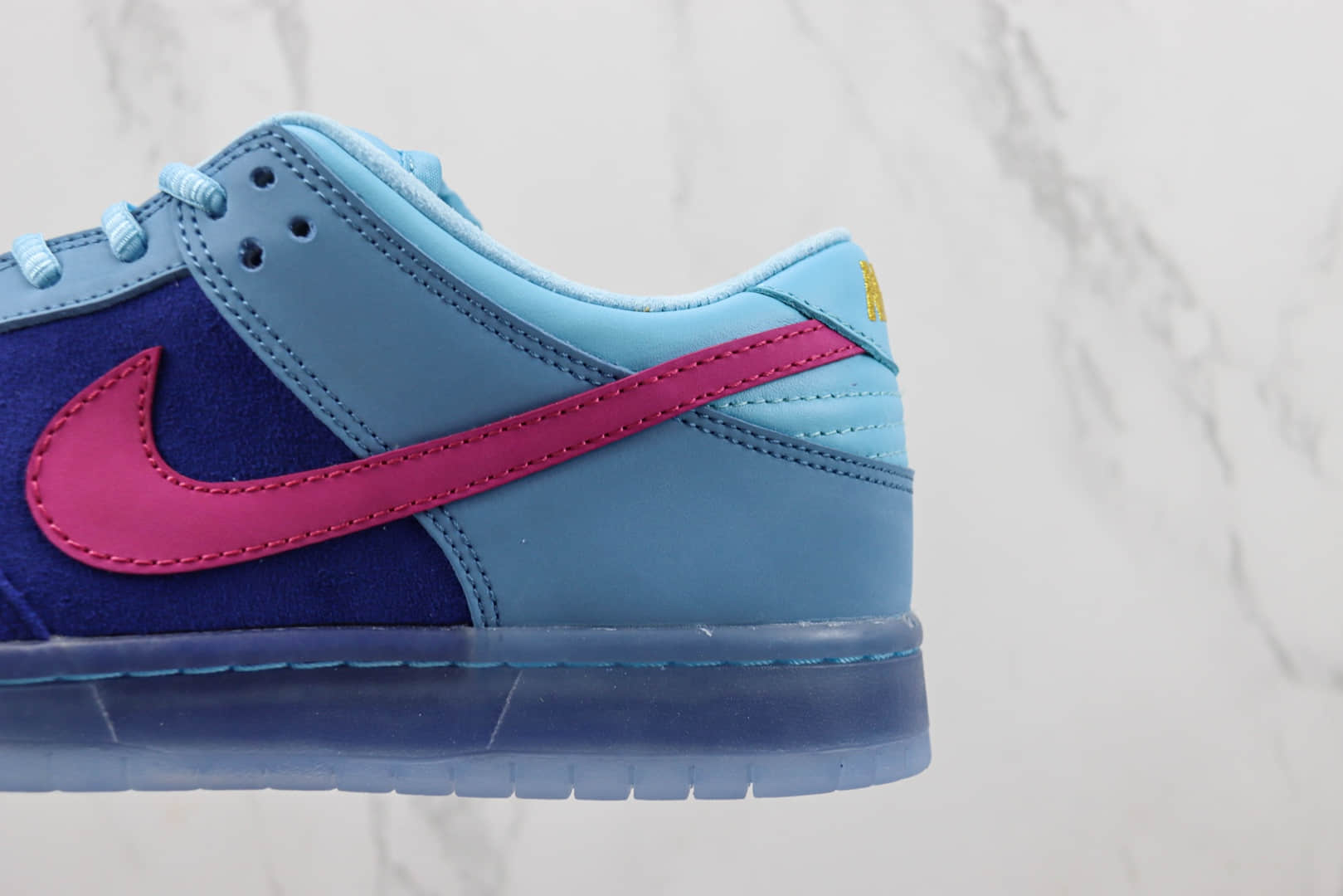耐克Run The Jewels x Nike SB Dunk Low纯原版本RTJ联名SB Dunk蓝粉色板鞋 莆田耐克工厂 货号:DO9404-400