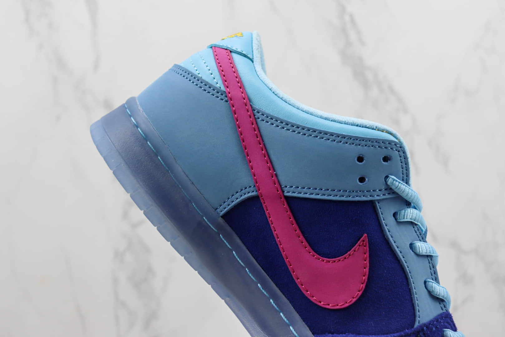 耐克Run The Jewels x Nike SB Dunk Low纯原版本RTJ联名SB Dunk蓝粉色板鞋 莆田耐克工厂 货号:DO9404-400