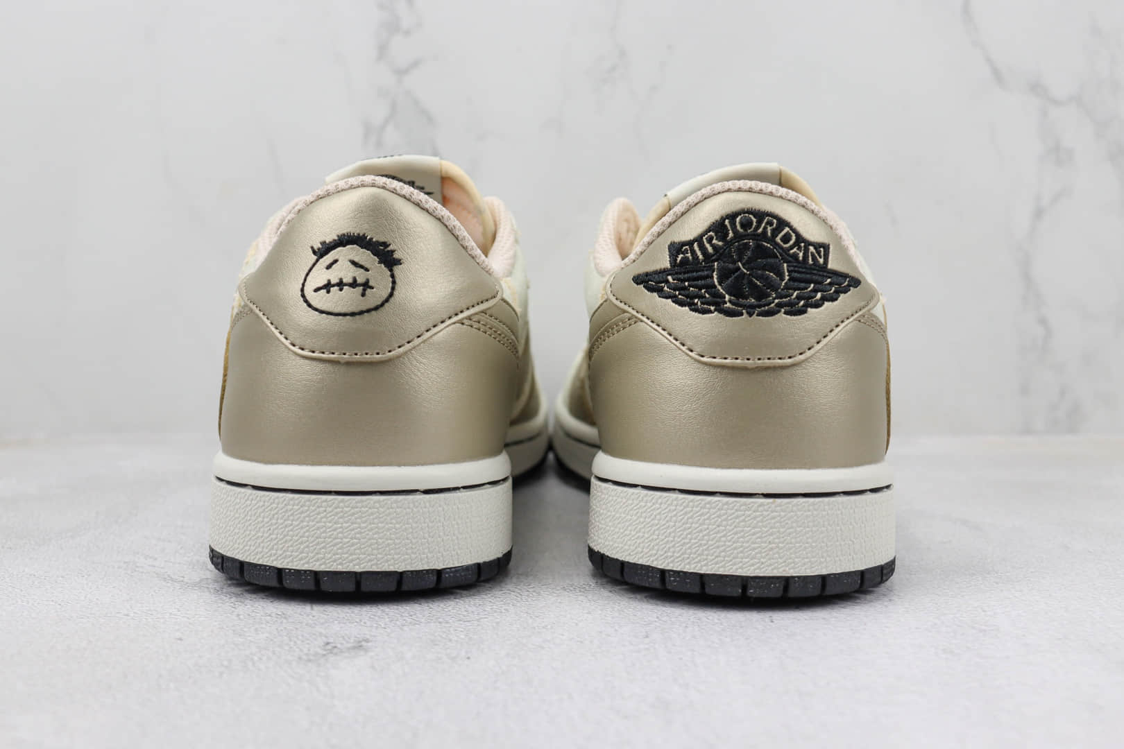 耐克Travis Scott x Air Jordan 1 Low纯原版本TS联名低帮AJ1香槟破洞牛仔倒勾篮球鞋 莆田天花板AJ1系列 货号:DM7866-815