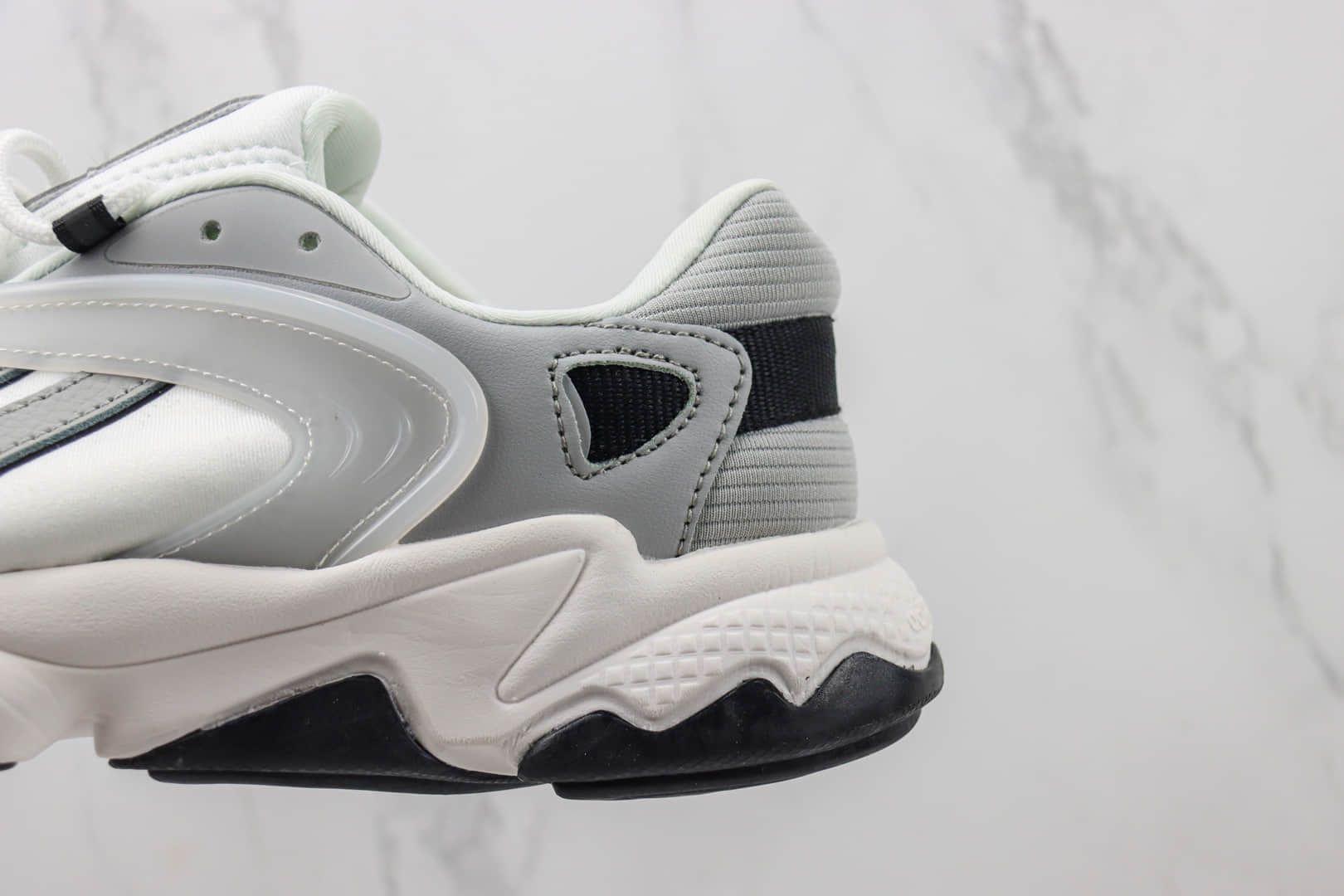 阿迪达斯adidas Originals Oztral纯原版本三叶草OZ系列灰白色老爹鞋 莆田阿迪达斯货源 货号:HQ6765