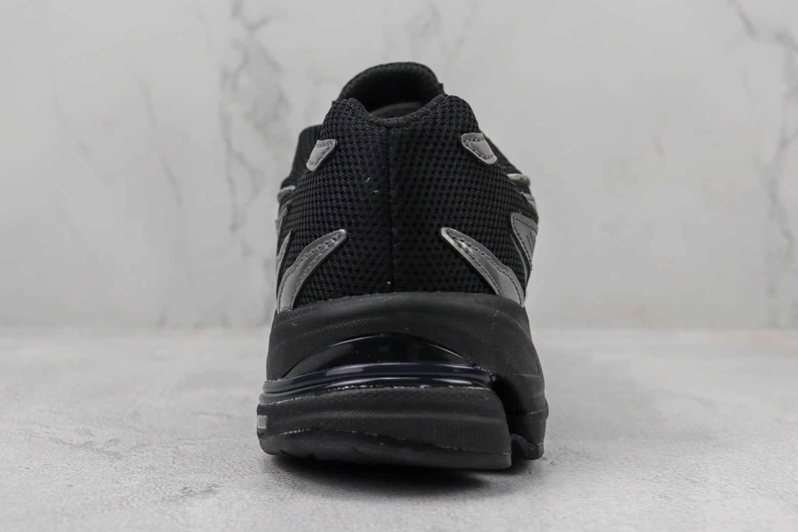 阿迪达斯Sean Wotherspoon x adidas Originals Orketro纯原版本灯芯绒大帝联名三叶草黑色复古运动跑鞋 莆田阿迪达斯货源 货号:GX3132