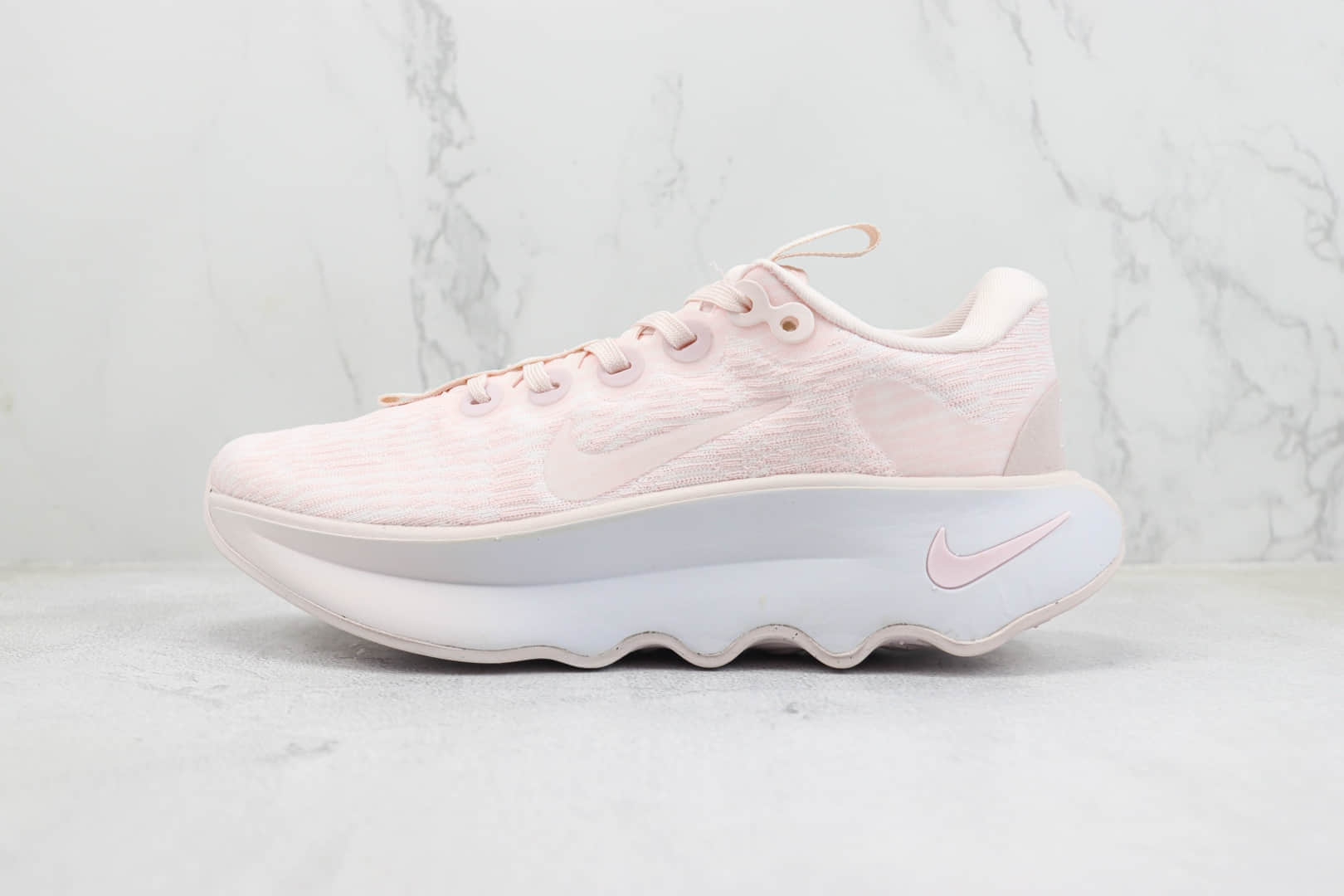 耐克Nike Motiva纯原版本莫提瓦系列粉色马拉松网面跑鞋 莆田耐克货源 (ID:99627) - 图片1