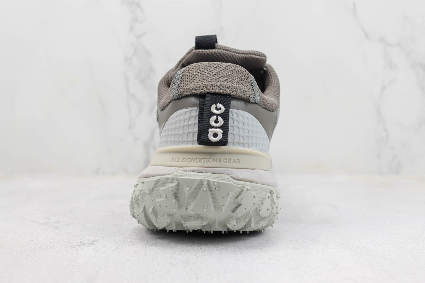 耐克Nike ACG Mountain Fly 2 Low纯原版本山脉2代浅灰色户外登山越野跑鞋 莆田复刻鞋货源 货号:DV7903-003
