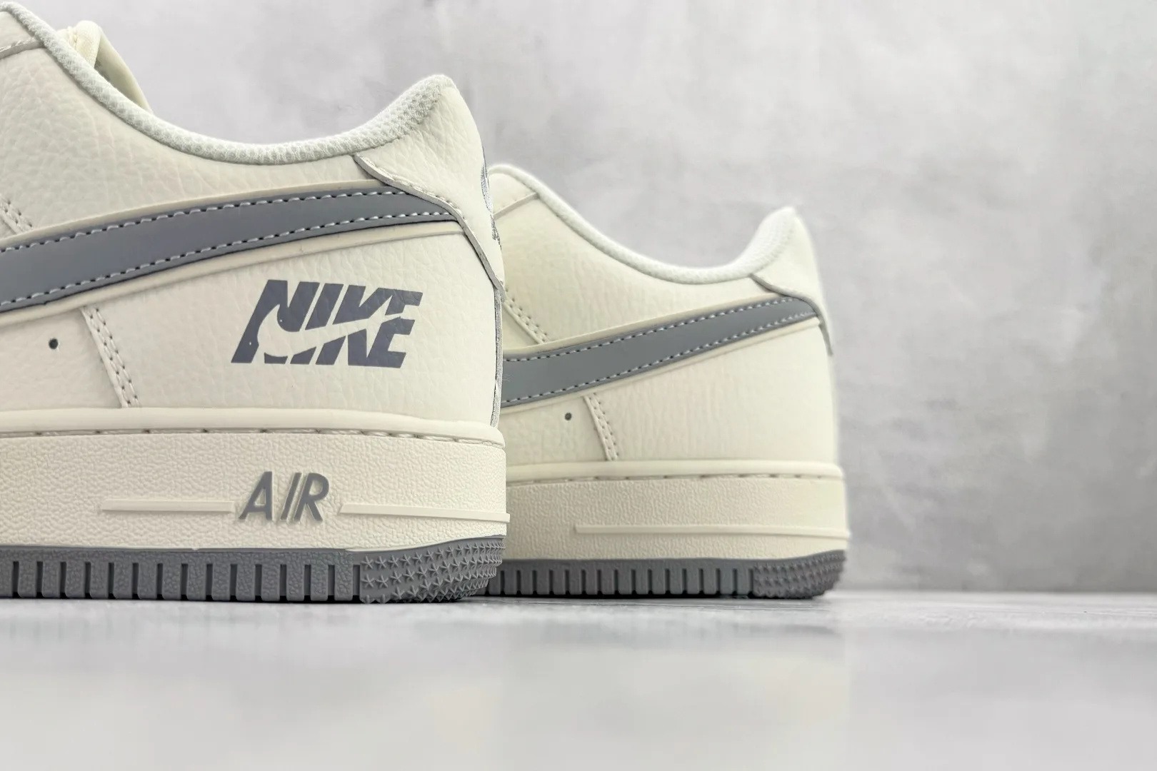 耐克Nike Air Force 1'07 Low纯原版本空军一号AF1米白灰标低帮板鞋 莆田耐克货源 货号:CS5288-042