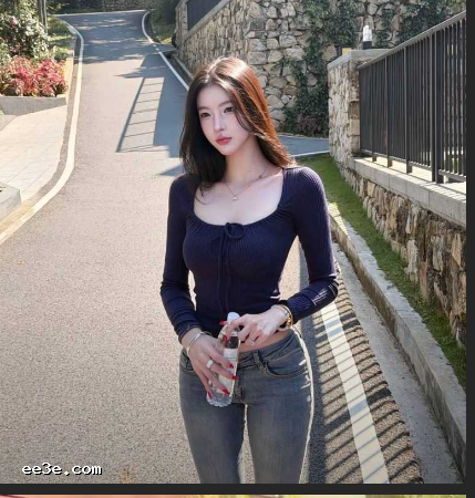 极品少女私拍泄密 宿舍**高**水 巨*细腰*上被*得***话不断 - 图片1