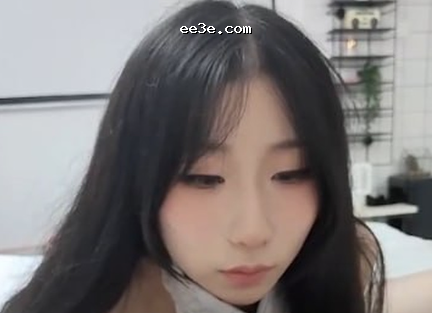 制服辣妹 艾文 *爱自拍 *并用** ***玩坏酮体 - 图片1