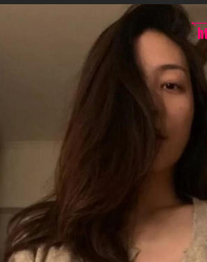 极品御姐颜值爆表 出租屋*度私拍 巨*又大又软 *躯扭动被**一*到底！ - 图片1